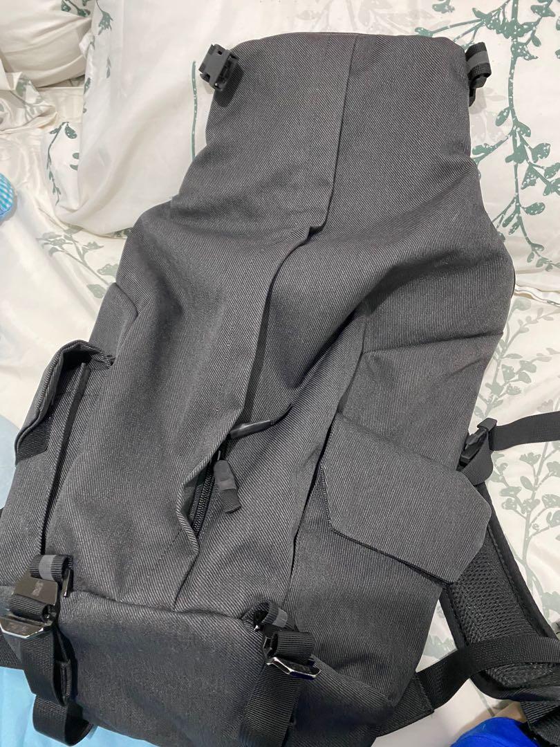 Chrome Industries Pike Backpack, Men's Fashion, Bags, Backpacks on