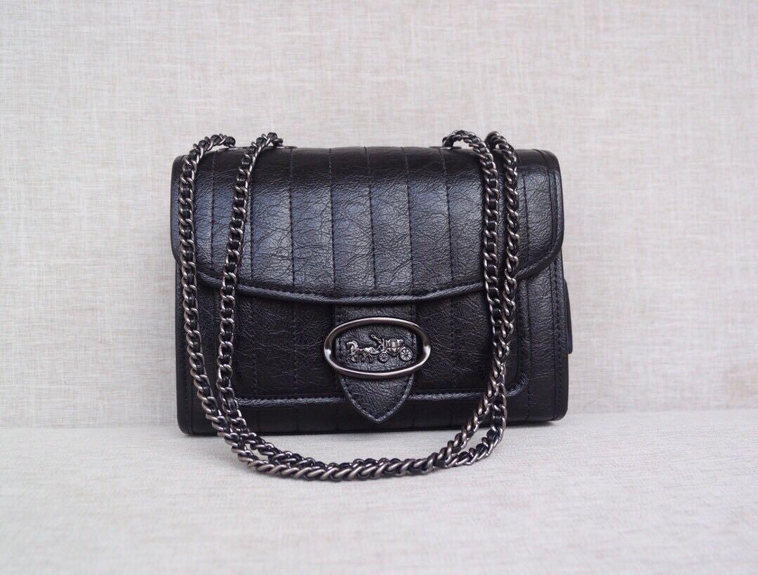 COACH MELODY SHOULDER BAG WITH QUILTING F79223, Women's Fashion, Bags