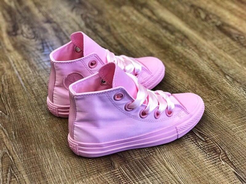 Pink converse with ribbon laces top