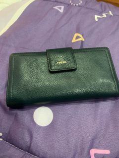 (Category: ) located in . Submitted by lia_closet (Listing ID 1022338339, Image 1). Description: .