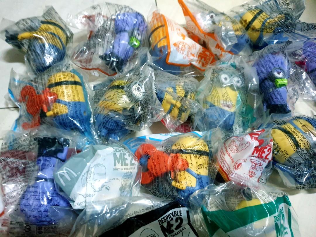 Happy Meal Minions (Category: Character Goods) located in Antipolo. Submitted by pawsandmeowssquad (Listing ID 1022151313, Image 2). Description: 250 each toy.