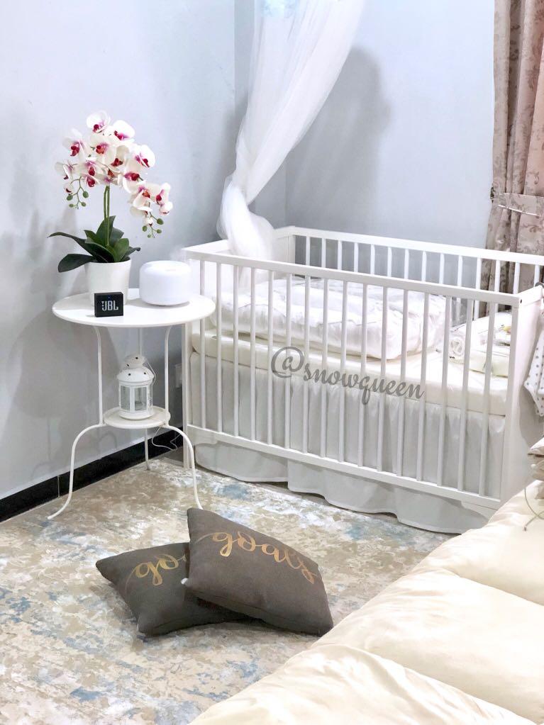 Smagora ikea shop cot