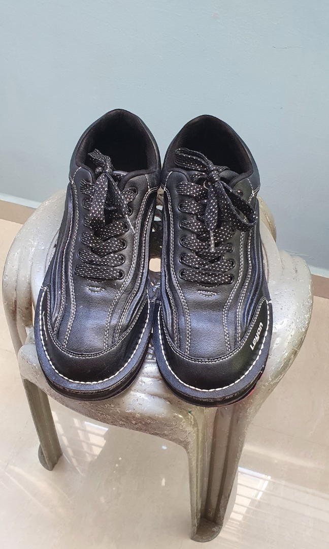 Leyon best sale bowling shoe