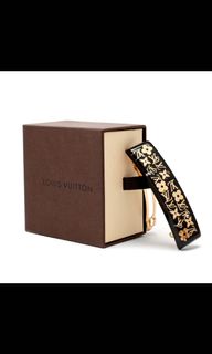 (Category: ) located in . Submitted by vanitybazaar (Listing ID 1022242759, Image 1). Description: .