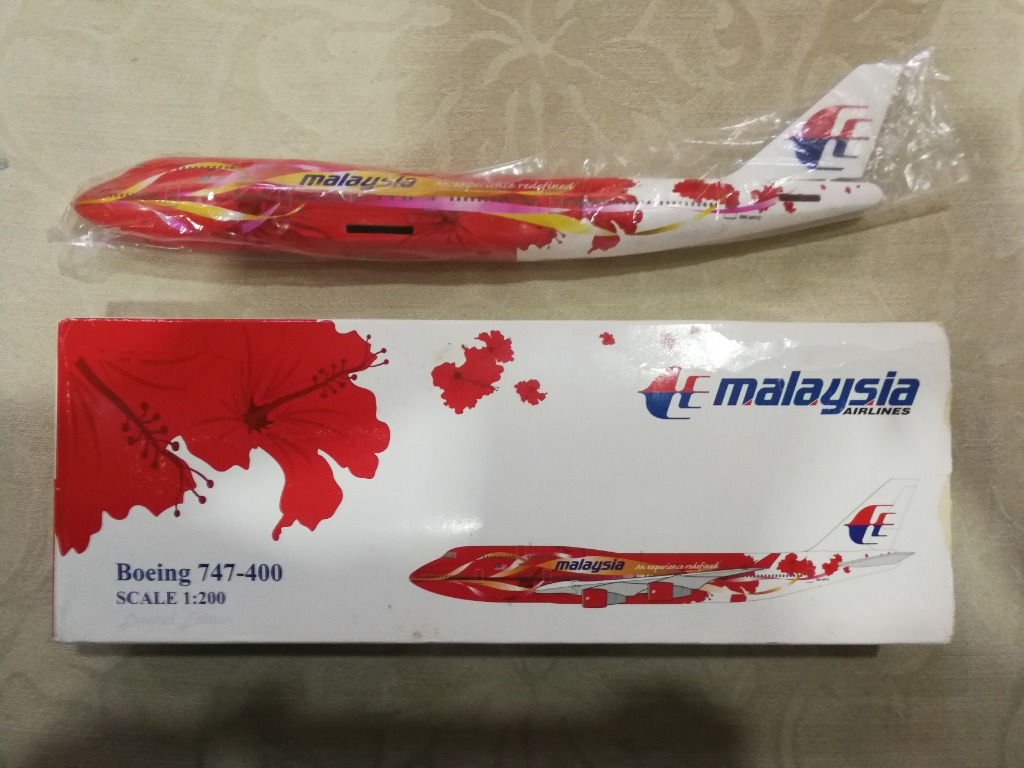 Malaysia Airlines Boeing 747 Hibiscus Scale 1/200, Hobbies & Toys, Collectibles & Memorabilia