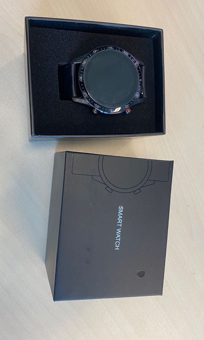 Microwear L13 Smartwatch, Everything Else on Carousell