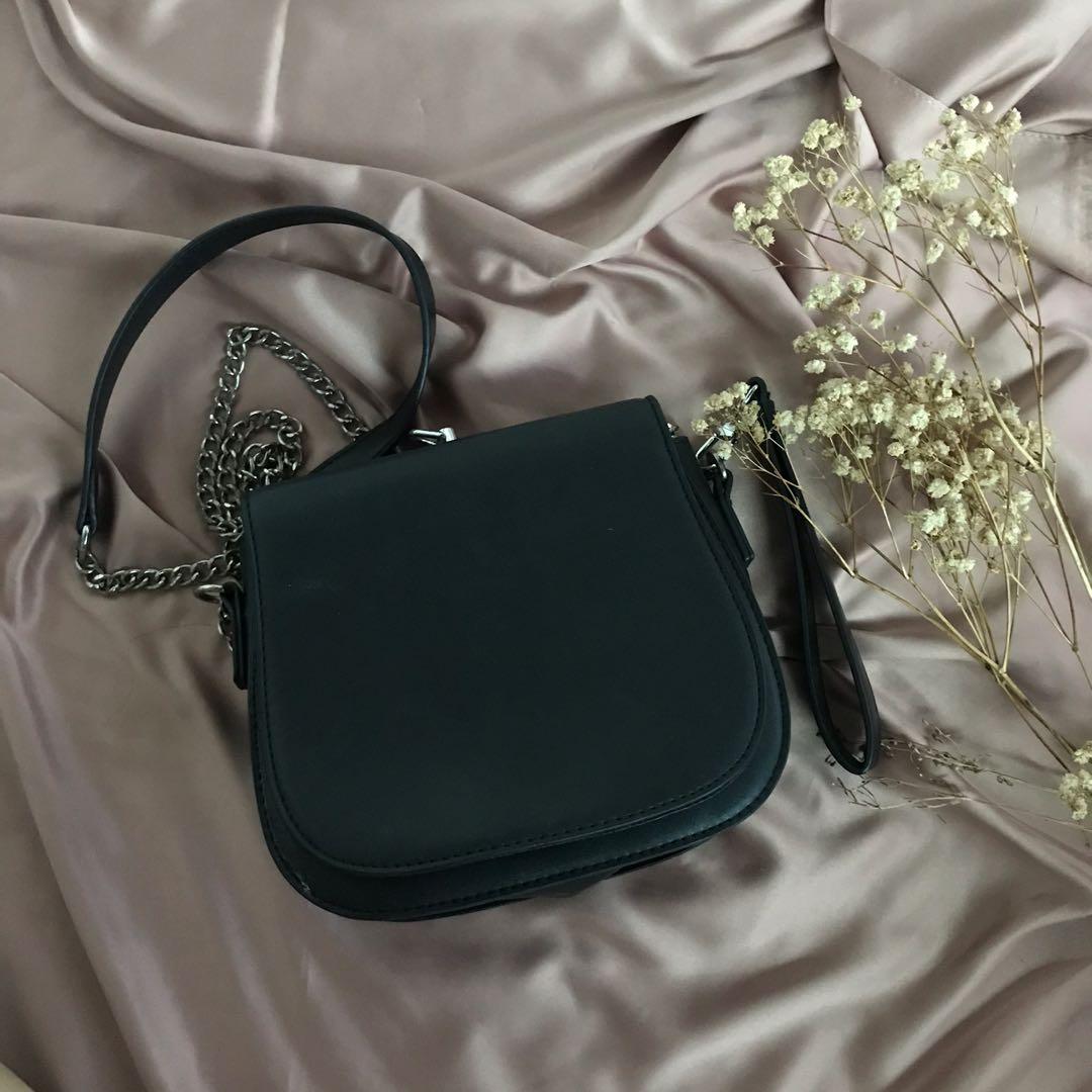 Miniso sling bag hotsell