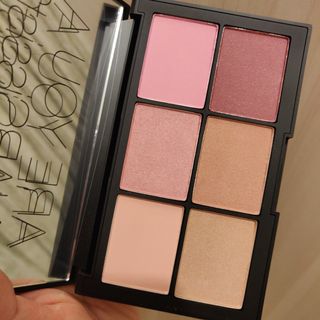（分類：）位於 。 由 kim___k 提交（商品編號 1022343584，圖片 1）。簡介： 。