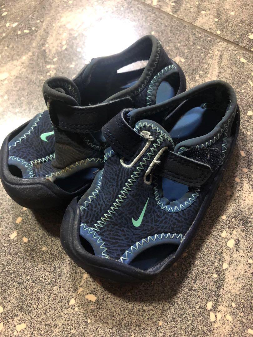 infant nike sandals