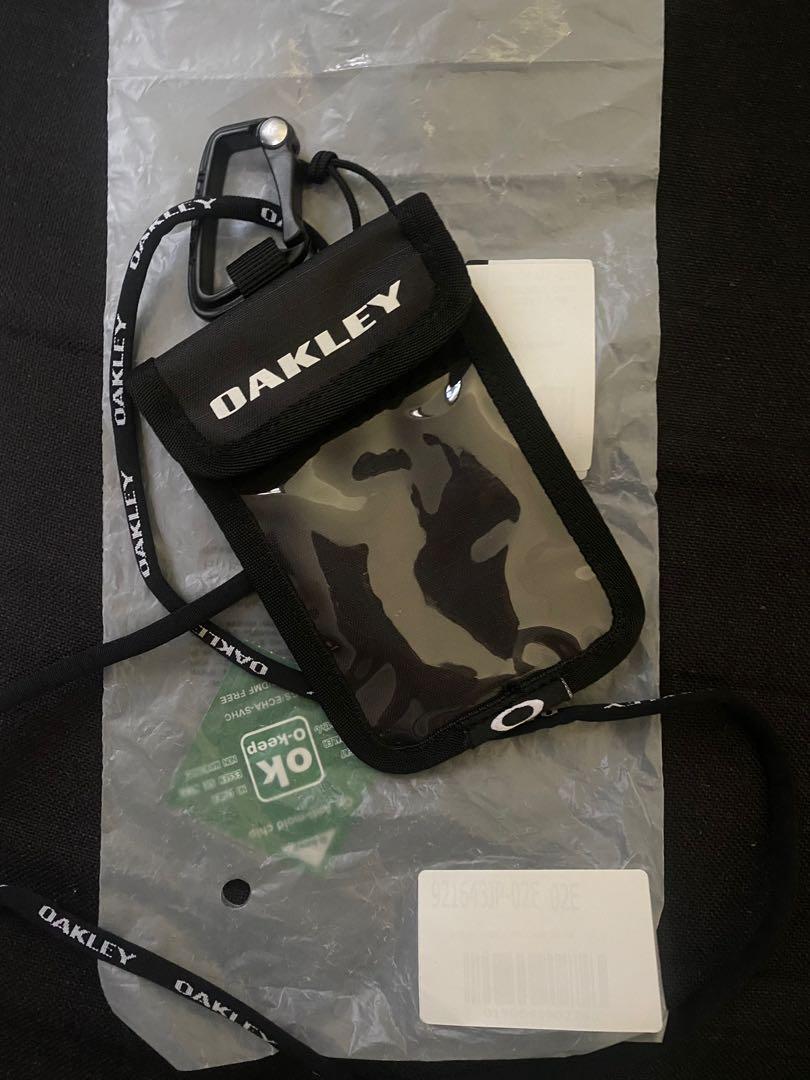 Oakley Card Case with Lanyard (Category: Wallets & Card Holders) located in Cainta. Submitted by bobbully (Listing ID 1022305762, Image 1). Description: .