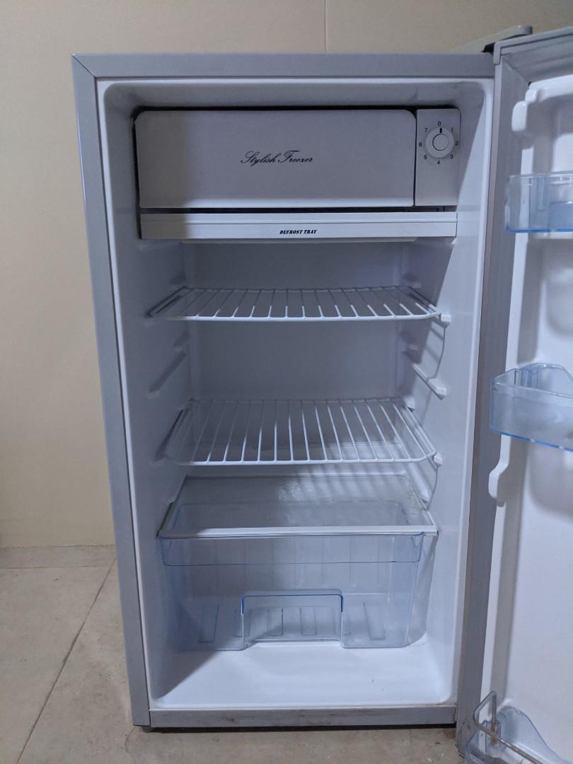 Refrigerator (Category: Refrigerators and Freezers) located in Quezon City. Submitted by clally (Listing ID 1022236245, Image 2). Description: Price is negotiable 3.3 cubic feet Works perfectly. Just has a few dent on the outside of the door. I just cover them up with magnets hehe.