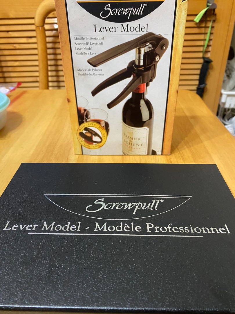 Screwpull Lever Model 紅酒開瓶器, 傢俬＆家居, 其他, 家居改善及收納用品 Carousell