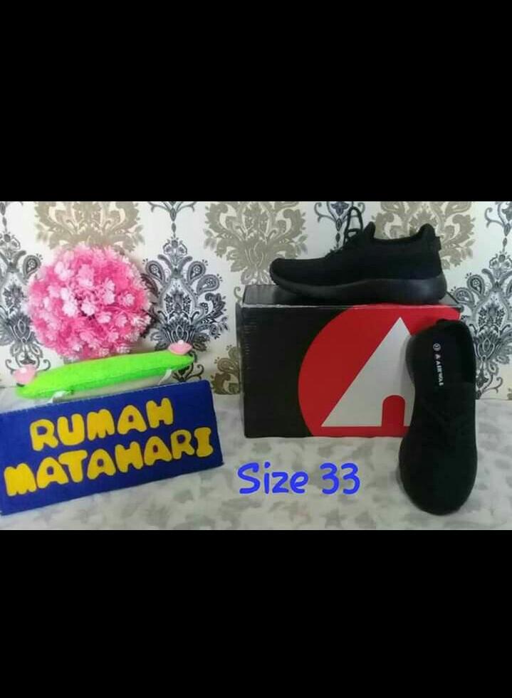 Sepatu airwalk, Olah Raga, Baju Olahraga di Carousell