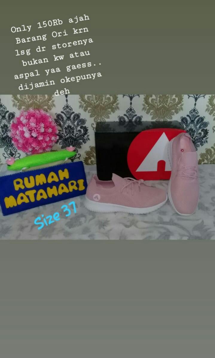 Sepatu airwalk, Olah Raga, Baju Olahraga di Carousell