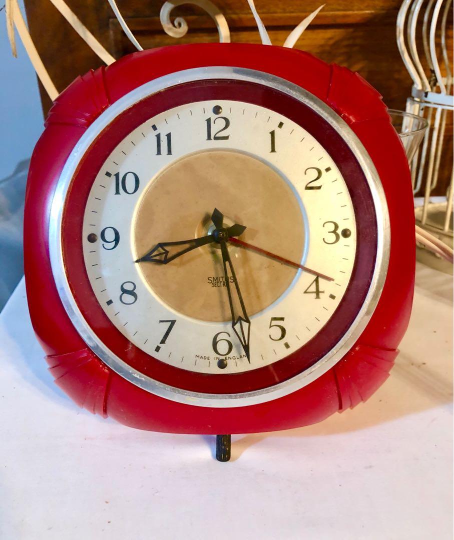 Vintage Clock Smiths Wall Clock Sectric Vintage Red Bakelite England 1940s Working Collectible