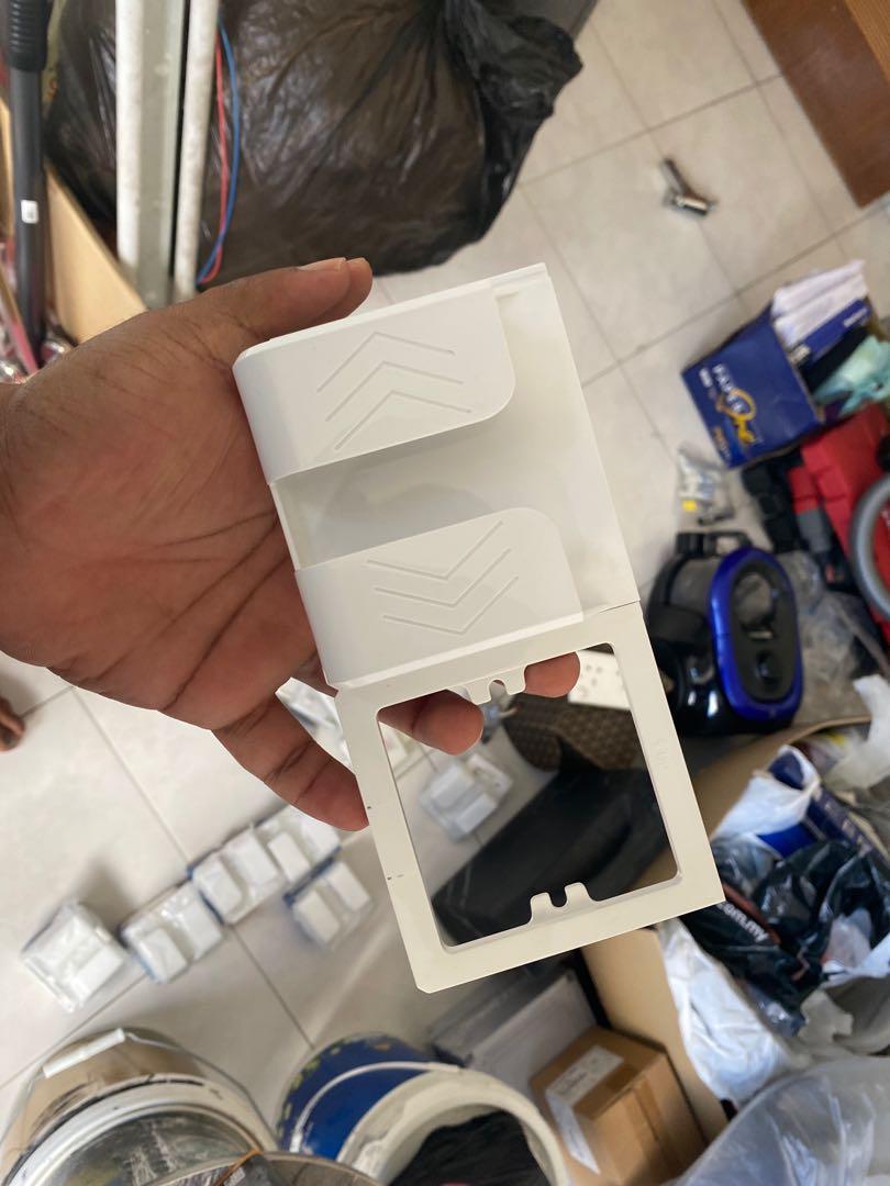 Socket plug with usb (Category: Electrical, Lighting & Wiring) located in Banting. Submitted by sheelan22 (Listing ID 1022212971, Image 2). Description: Got 5 units First come first serve.