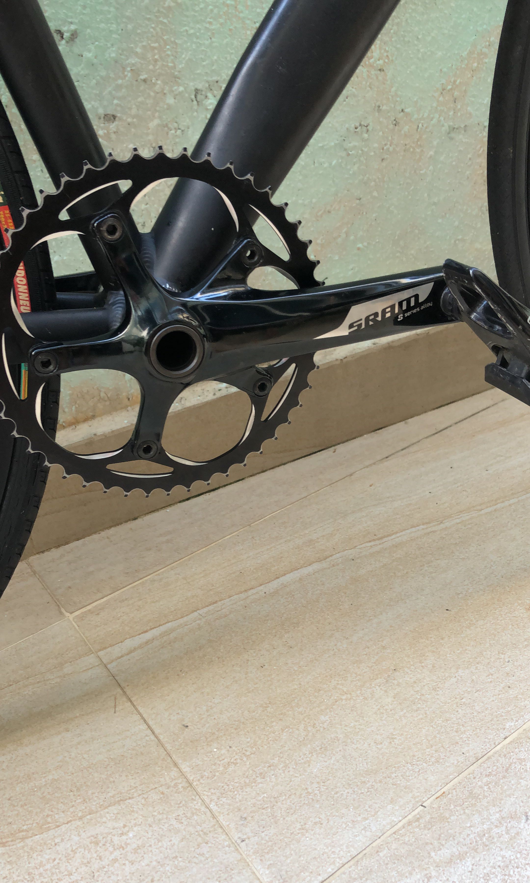 S300 crankset outlet