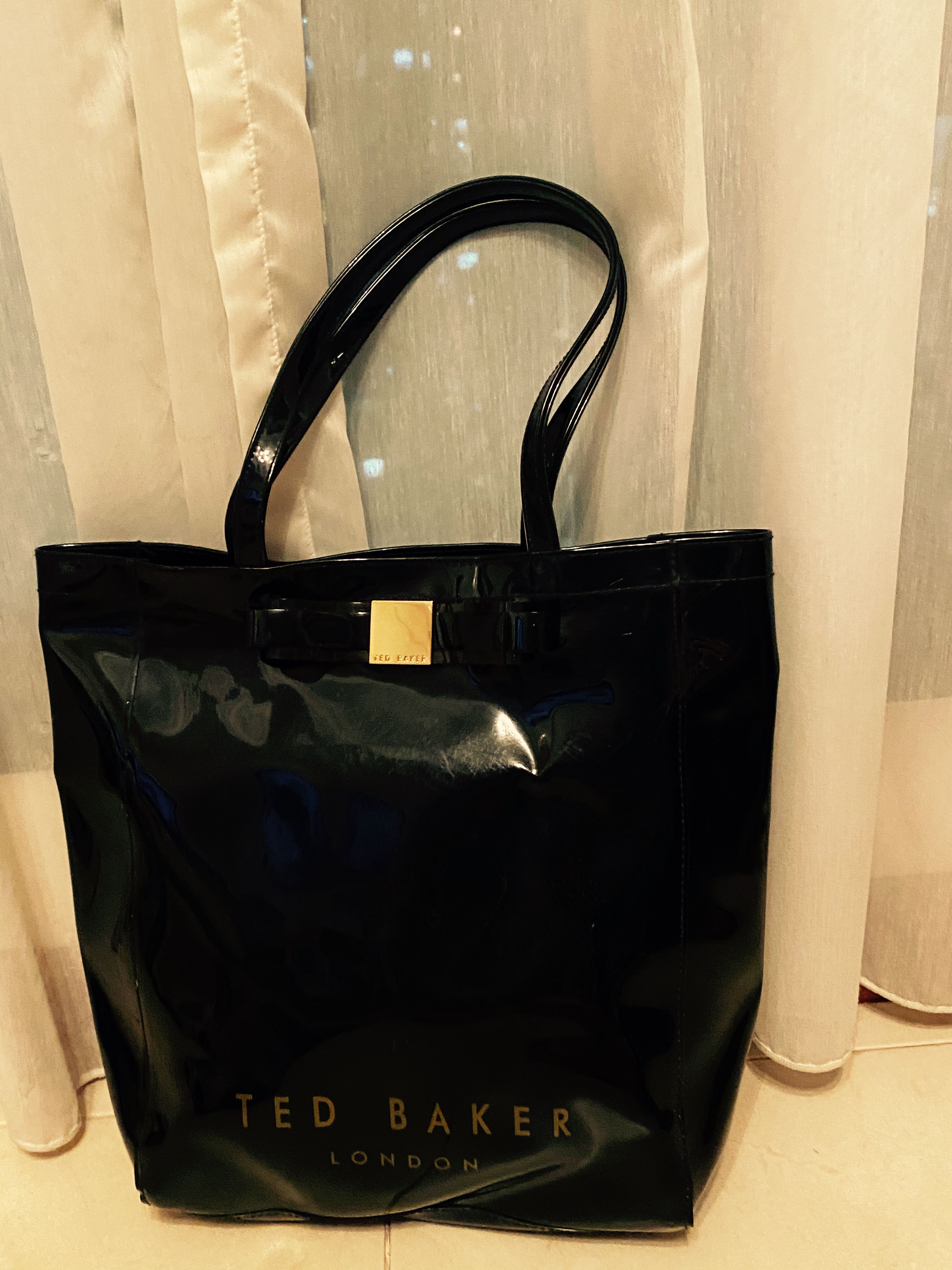 black bow bag