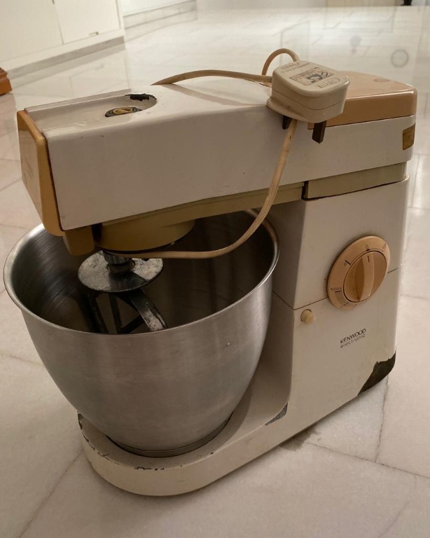 Want to sell a 2nd hand Kenwood Stand mixer Model KM230 TV