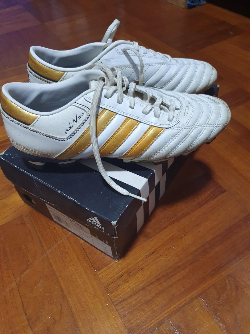 Adinova boots hotsell