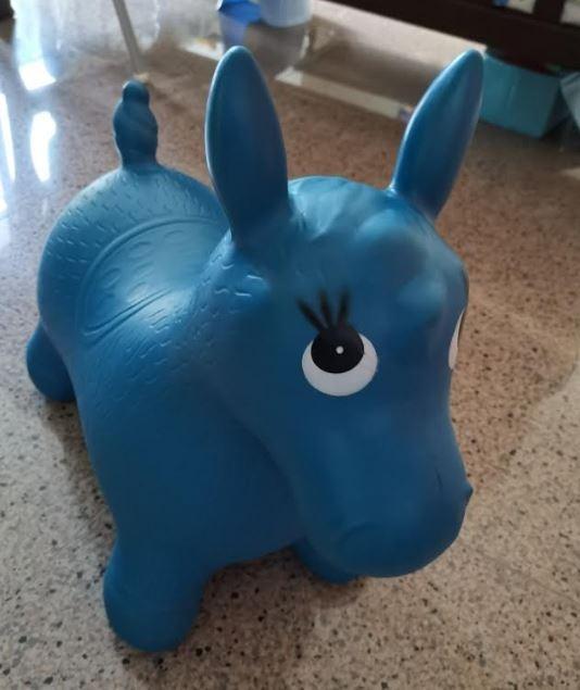 Blue on sale horse hopper