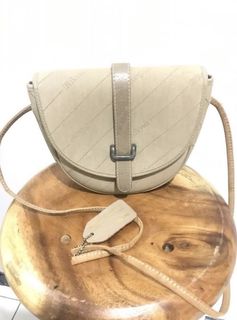 (Kategori: ) berada di . Dikirim oleh vimary_collection (ID iklan 1022497489, Gambar 1). Deskripsi: .