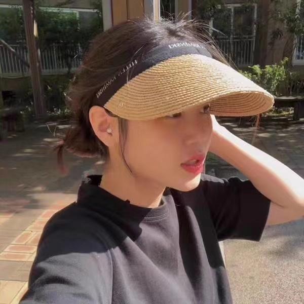Brand New Helen Kaminski Visor, 女裝, 手錶及配件, 帽- Carousell