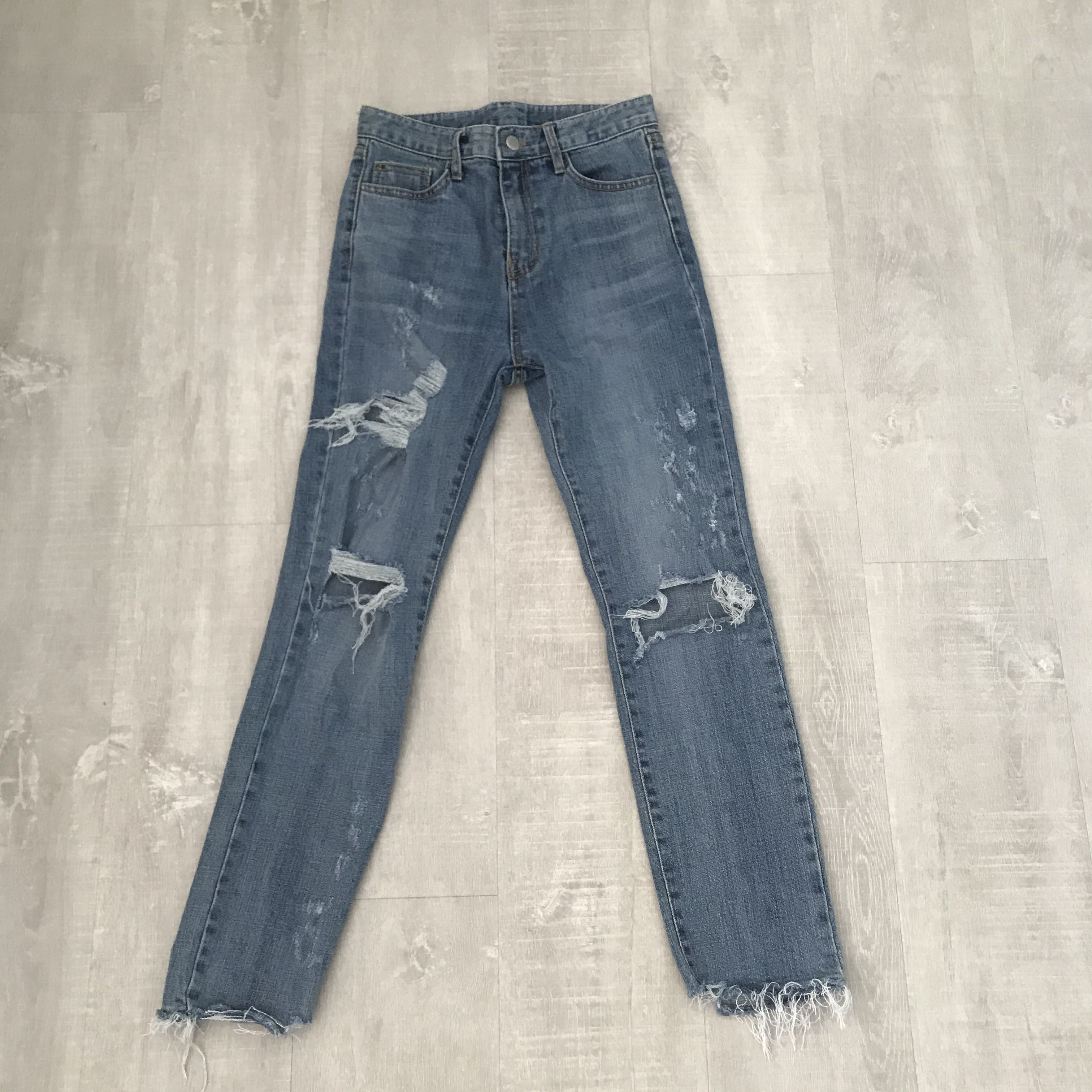 Chuu -5kg ripped jeans, Women's Fashion, Bottoms, Jeans & Leggings on ...