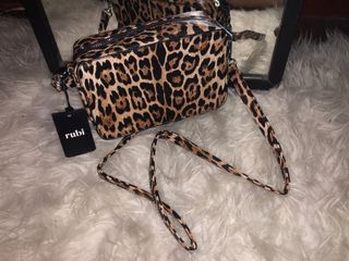 (Category: ) located in . Submitted by reinaaaa (Listing ID 1022493327, Image 1). Description: .