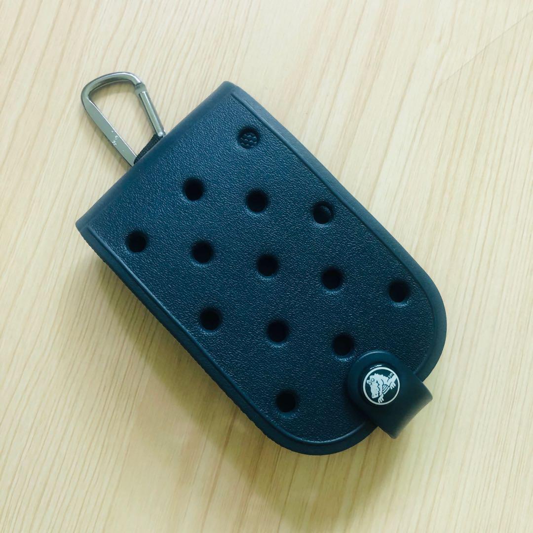 crocs pouch