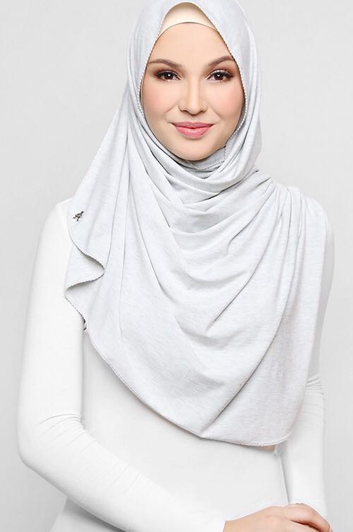 Duck Jersey Shawl In Marble Muslimah Fashion Scarves On Carousell