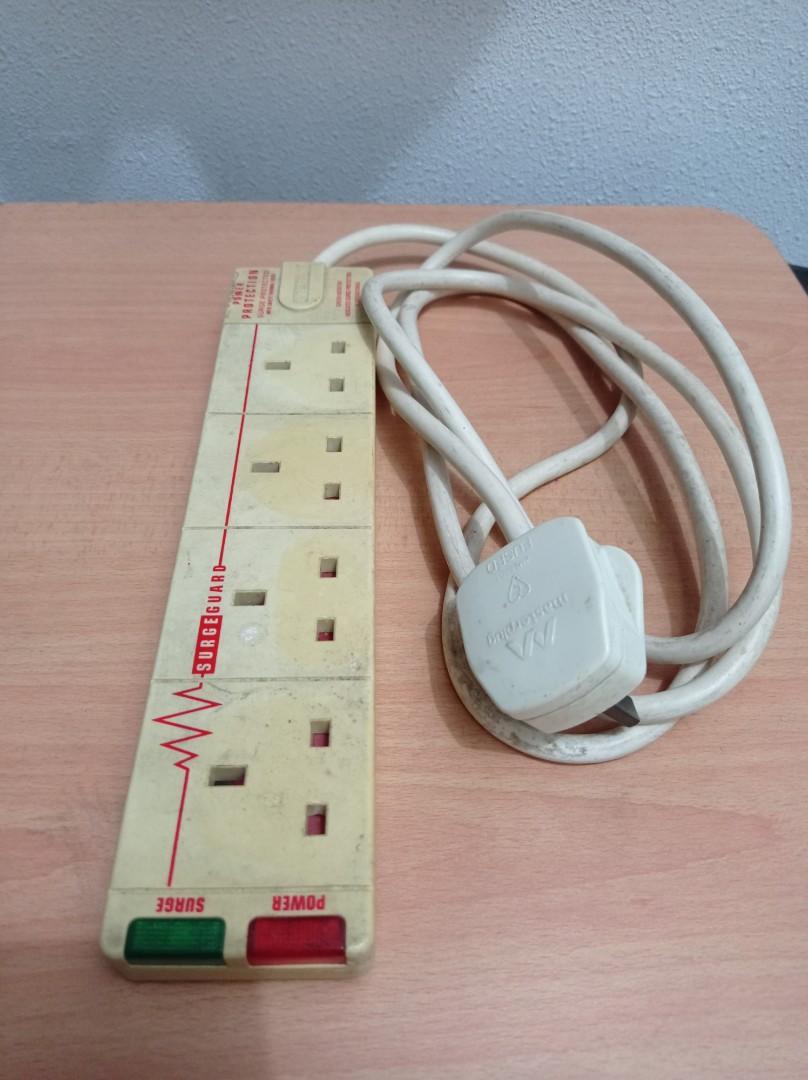 Extension socket (Category: Electrical, Adaptors & Sockets) located in Singapore. Submitted by siblu.85600700 (Listing ID 1022546893, Image 1). Description: cable 2 meter price slight can negotiation..