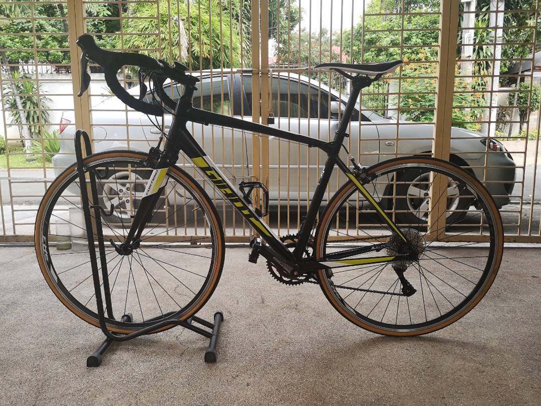 Giant Contend 3 Road Bike Sports Equipment Bicycles Parts