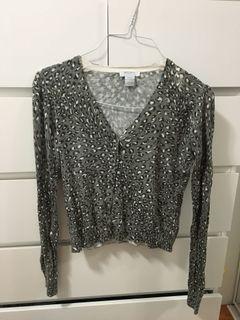 Grey cheetah print sweater
