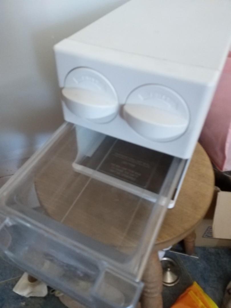 hitachi fridge ice tray