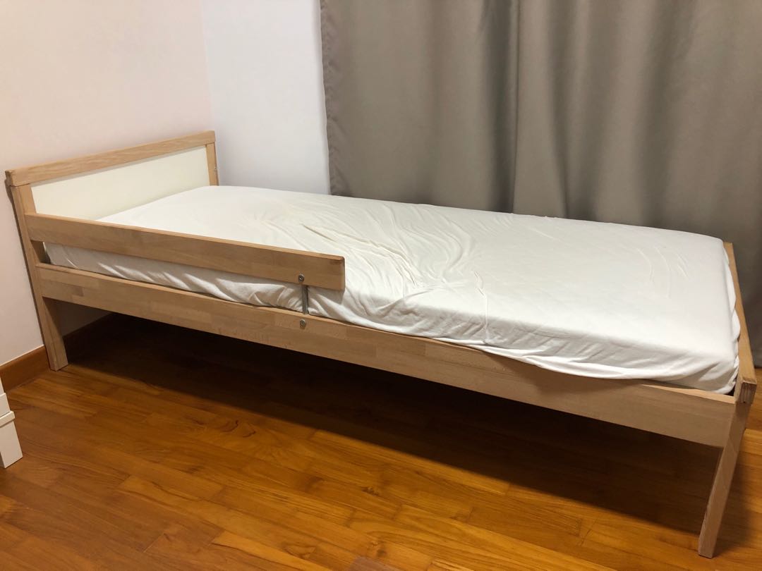 sniglar bed mattress size