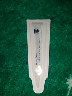 Innisfree Bija Trouble Spot Essence Trial Sachet 1 ml x 14 pcs.
