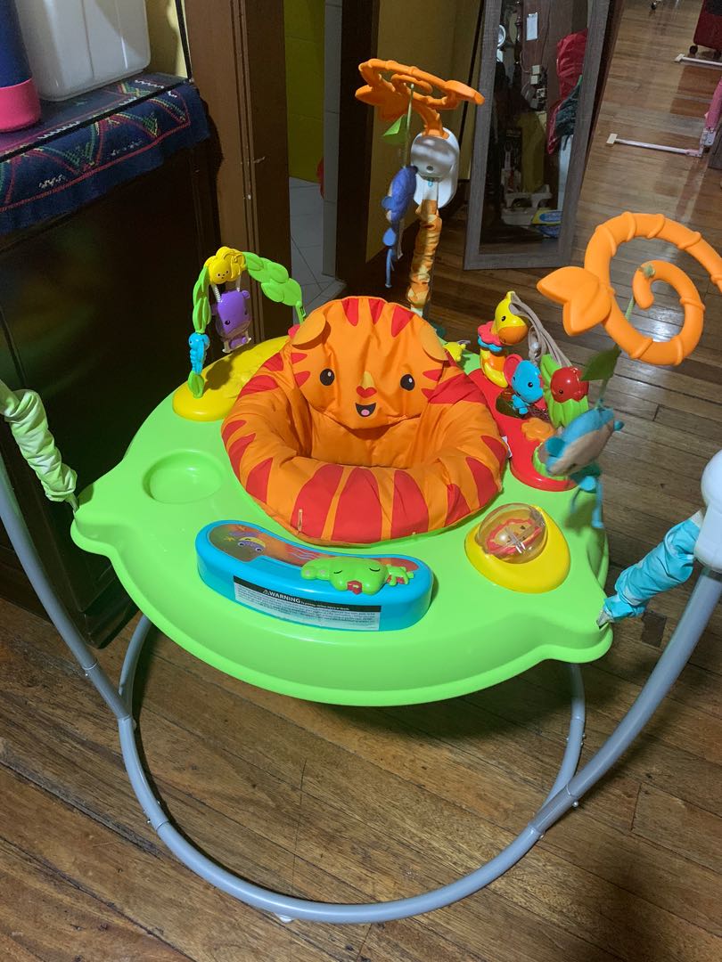 jumperoo safety rosa