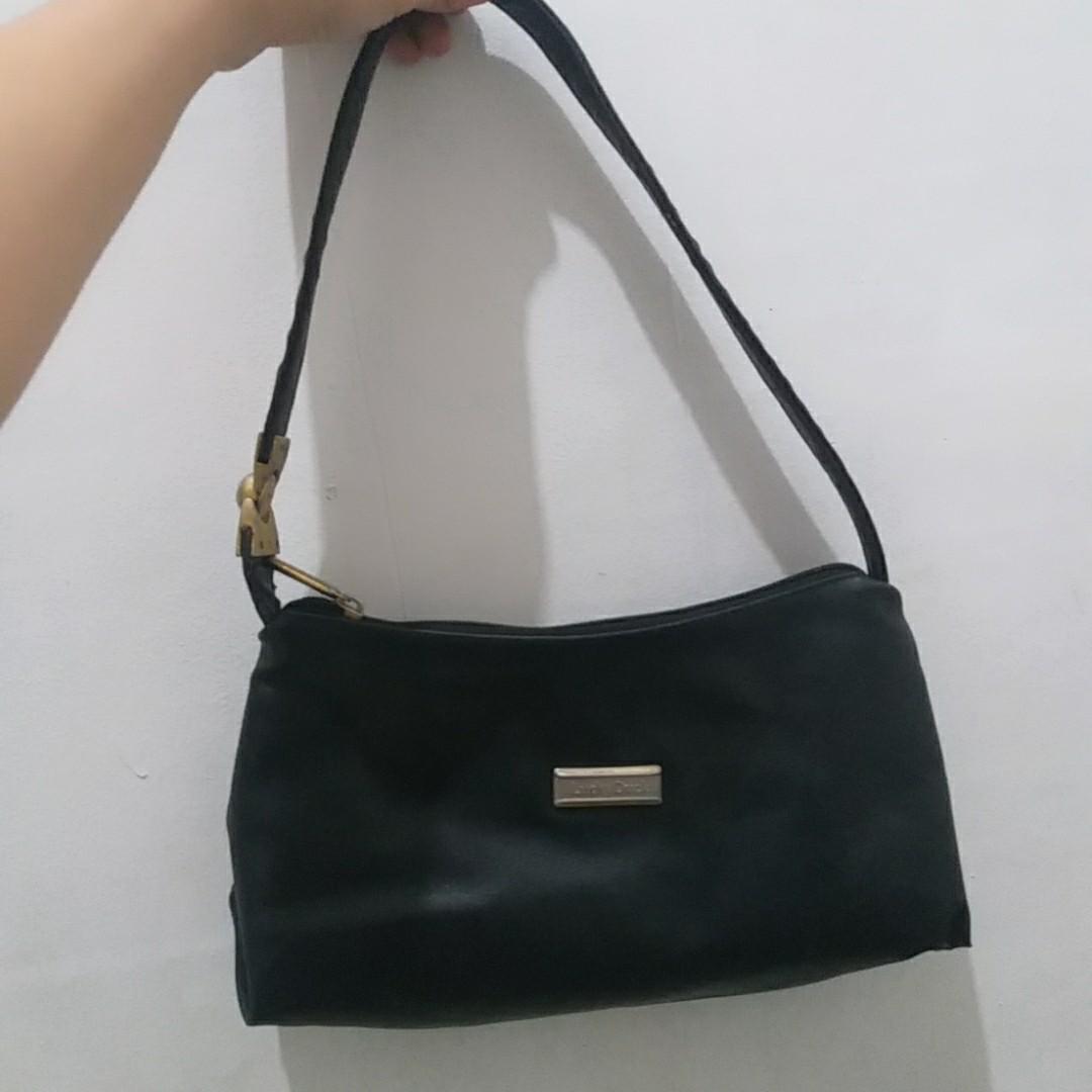 Lucky duck handbag outlet