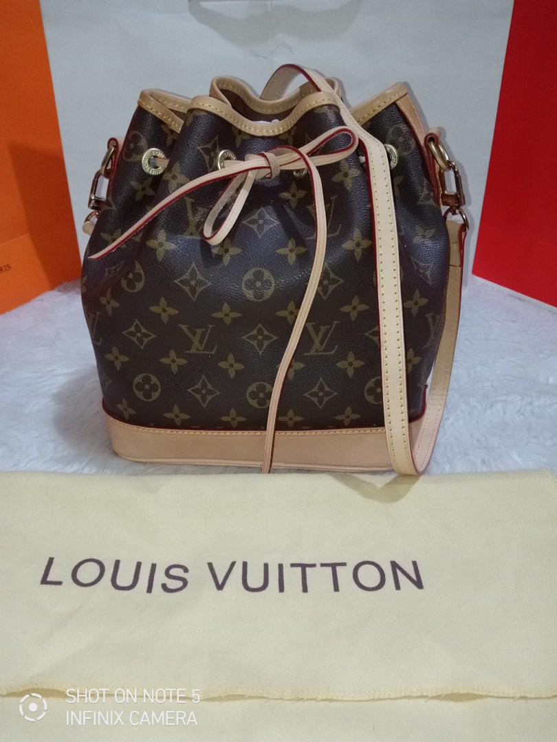 Lv bucket sling discount bag