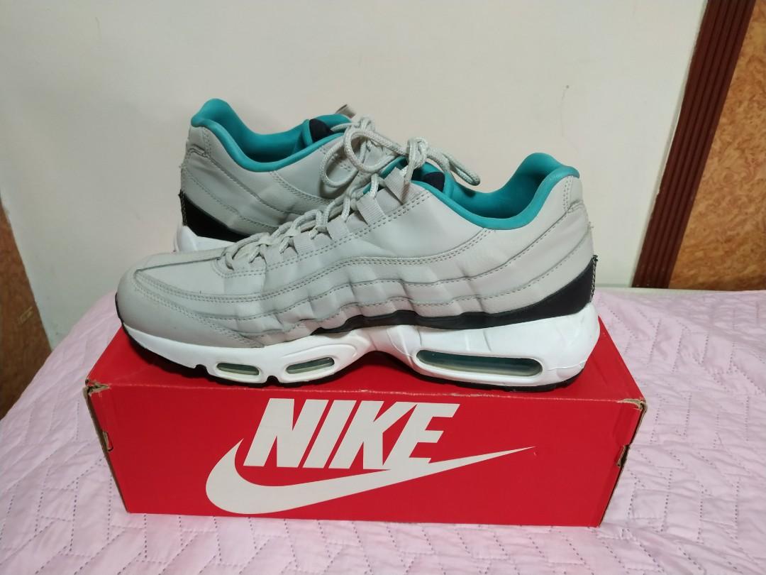 Reduced) Nike Air Max 95 Essential size 