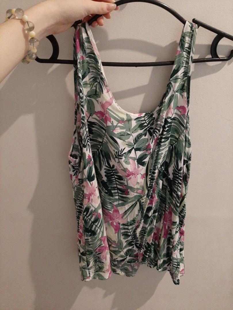 Old Navy Summer Floral Sando Women S Fashion Clothes Tops On Carousell