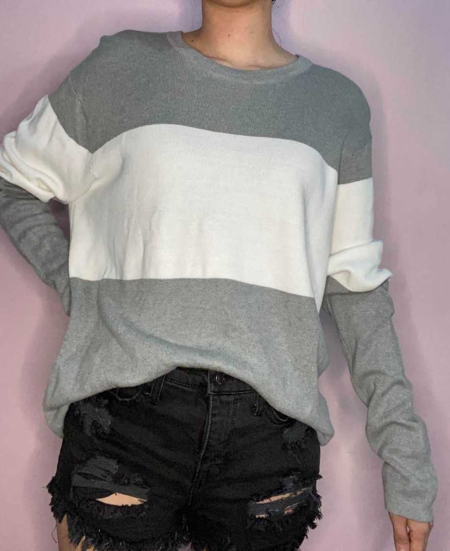 oversized knitwear