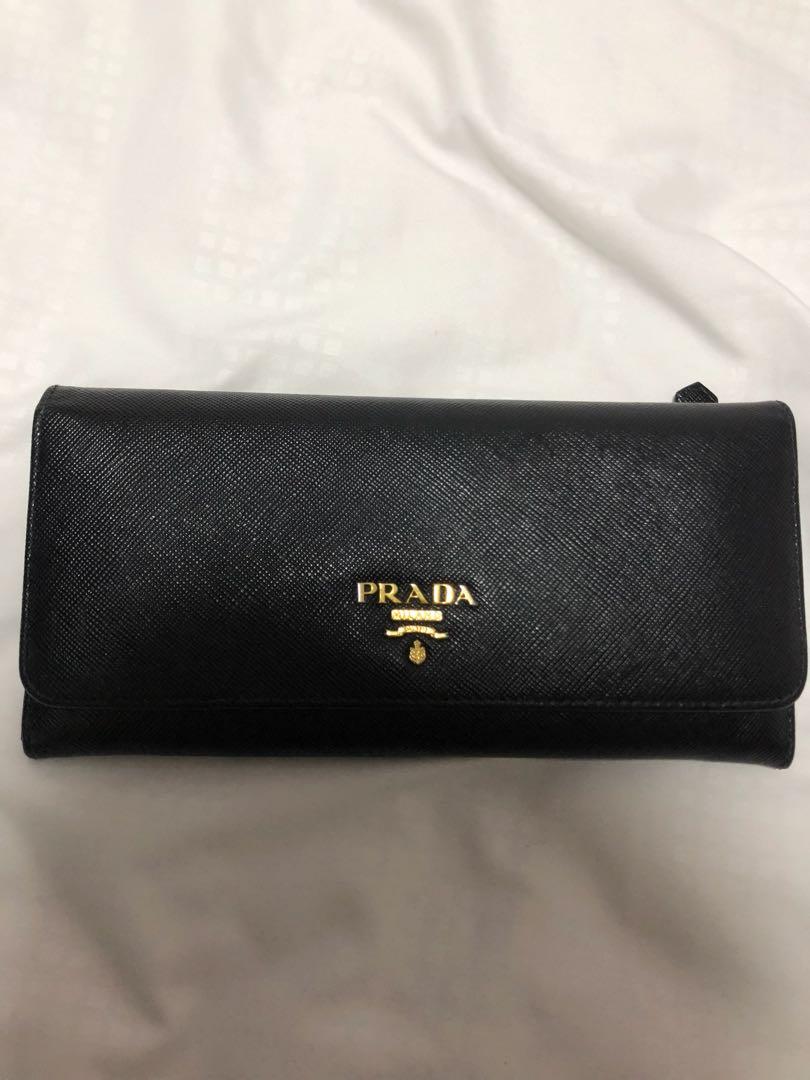 Prada Large Saffiano Leather Wallet, Women's Fashion, Bags & Wallets,  Purses & Pouches on Carousell
