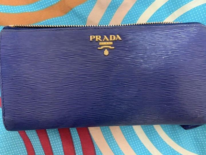 Prada portafoglio lampo bluette Outlet