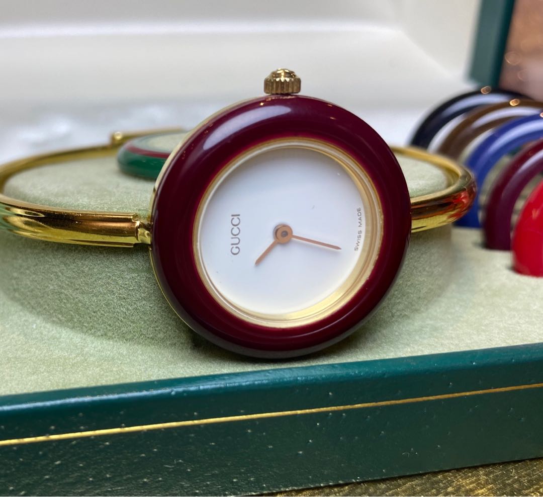 PRE LOVED AUTH GUCCI VINTAGE SWISS QUARTZ INTERCHANGEABLE BEZEL WOMENS WATCH  11/ - MEDIUM , Women's Fashion, Watches & Accessories, Watches on  Carousell
