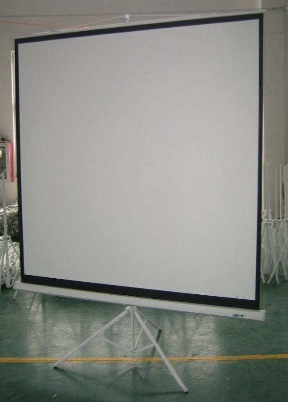 Projector screen Tripod Type 70"x70" (Category: Projectors) located in Manila. Submitted by goodviber.corp (Listing ID 1022420297, Image 1). Description: .