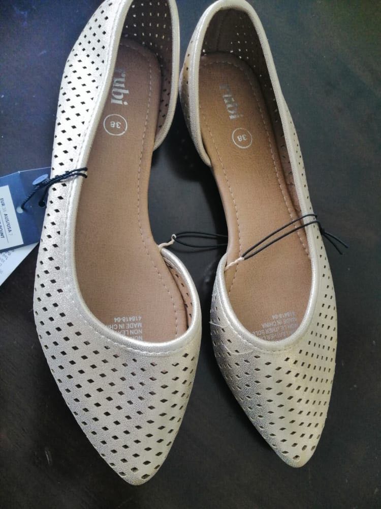 Rubi Flat Shoes, Women's Fashion, Footwear, Flats on Carousell