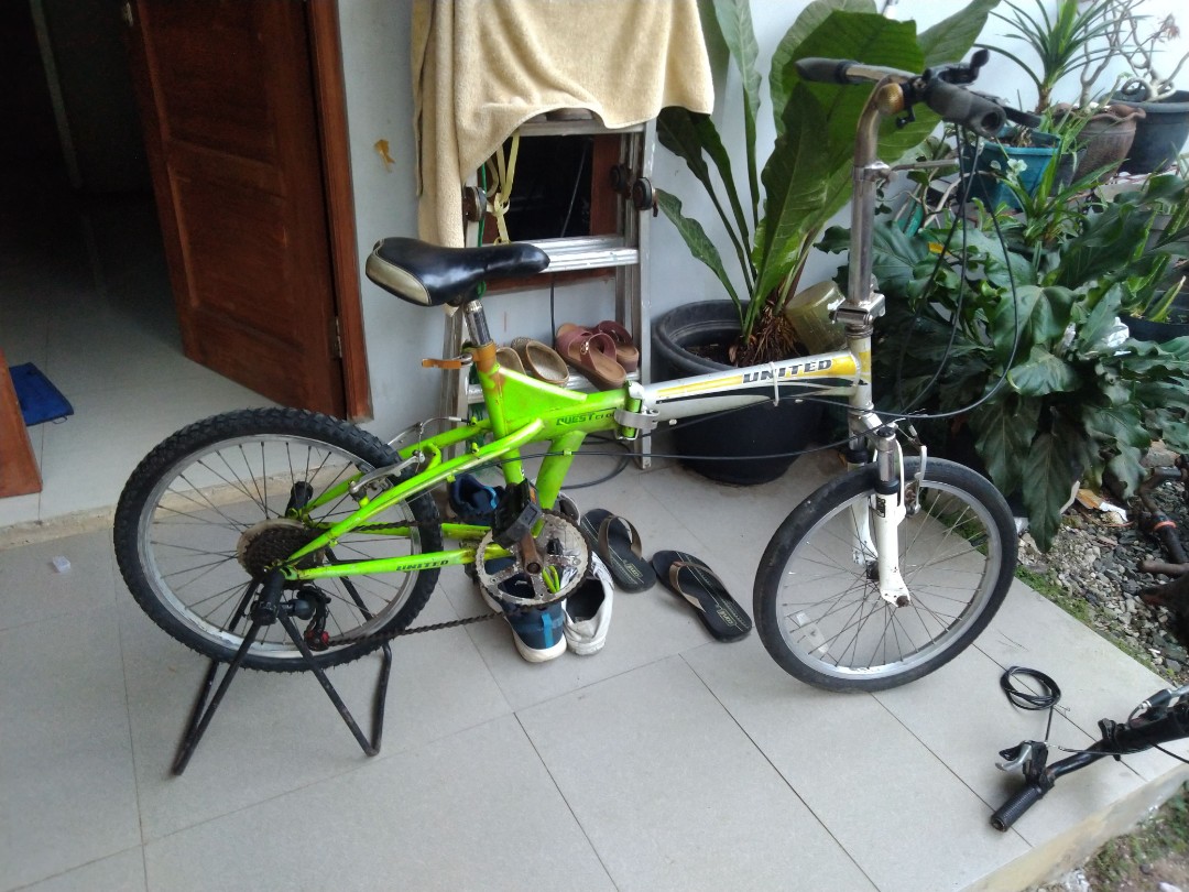 Sepeda Lipat United Quest C1 02 Ukuran 20 Olah Raga Sepeda Di Carousell