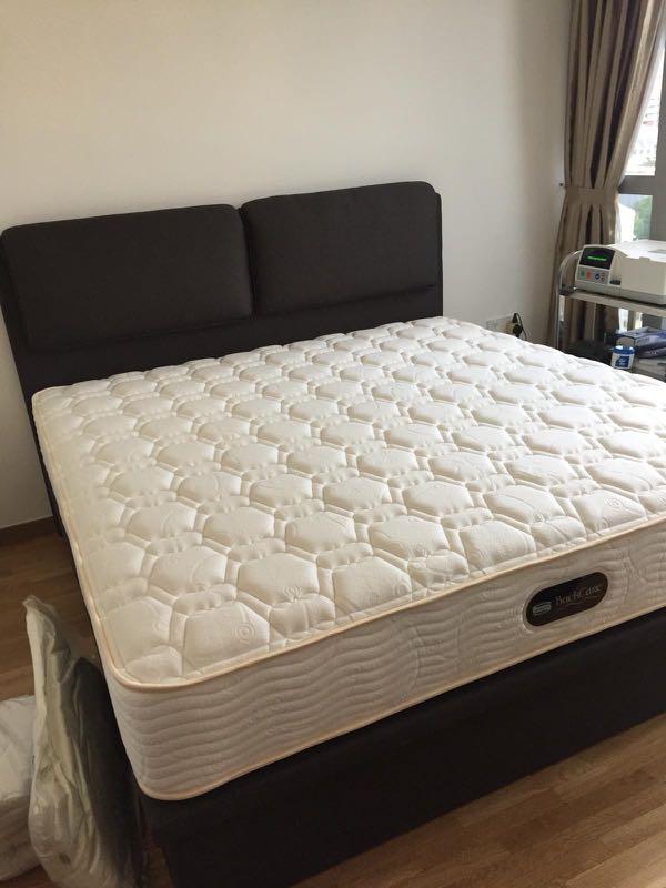Simmons king top size mattress